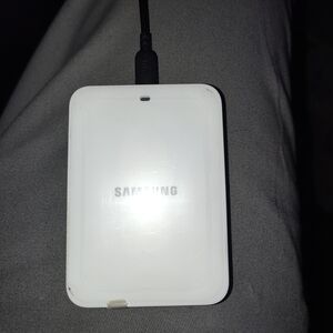 Samsung White Portable Charger